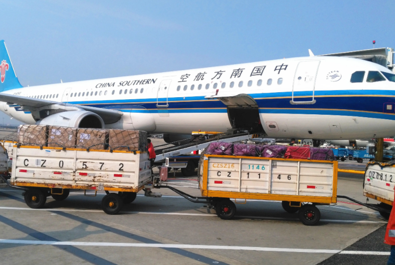 国际空运轻小件运费压价术（邮局折扣渠道的秘密申请路）