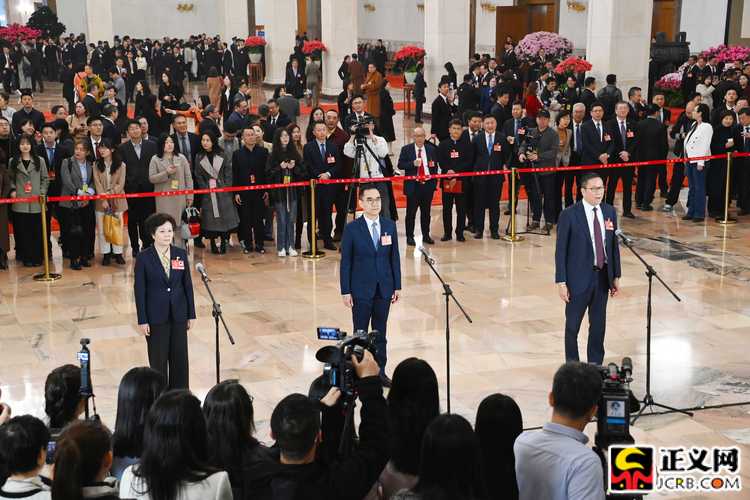 第三场委员通道，说新变化谈新计划（现场·委员通道）
